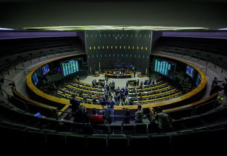 Regulamentação da Reforma Tributária moderniza sistema brasileiro