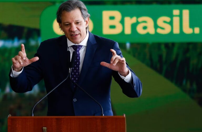 Governo propõe gatilho para aumentar tributo sobre lucro em caso de insuficiência de compensação