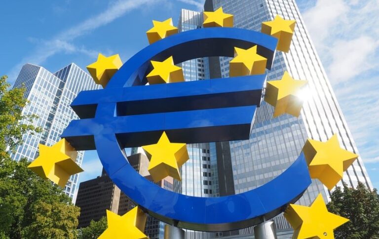 Inflação da Zona do Euro desacelera para 2,2% em agosto, menor nível desde 2021