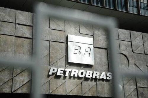 Petrobras (PETR4) faz oferta não vinculante para comprar bloco da Galp na Namíbia