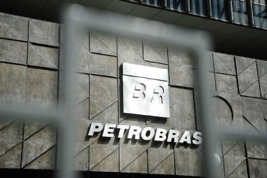 Petrobras (PETR4) faz oferta não vinculante para comprar bloco da Galp na Namíbia