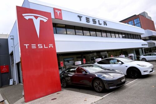 Tesla anuncia recall de mais de 1,8 milhão de veículos