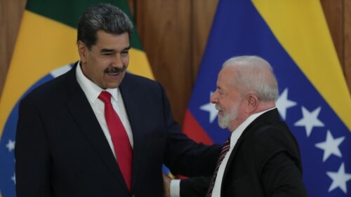 Lula diverge do apoio do PT a Maduro, mas não classifica regime como ditadura