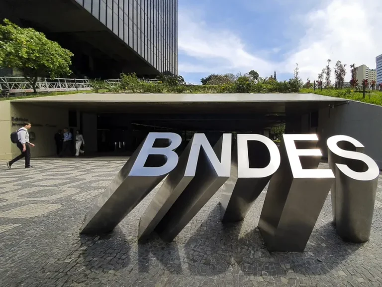 BNDES abre linha de crédito de R$ 6 bilhões para combustíveis renováveis