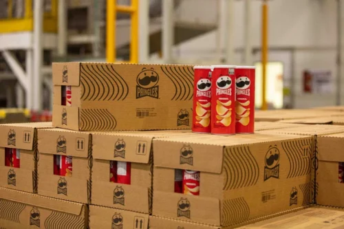 Dona do M&M’s fecha acordo bilionário para comprar fabricante da Pringles