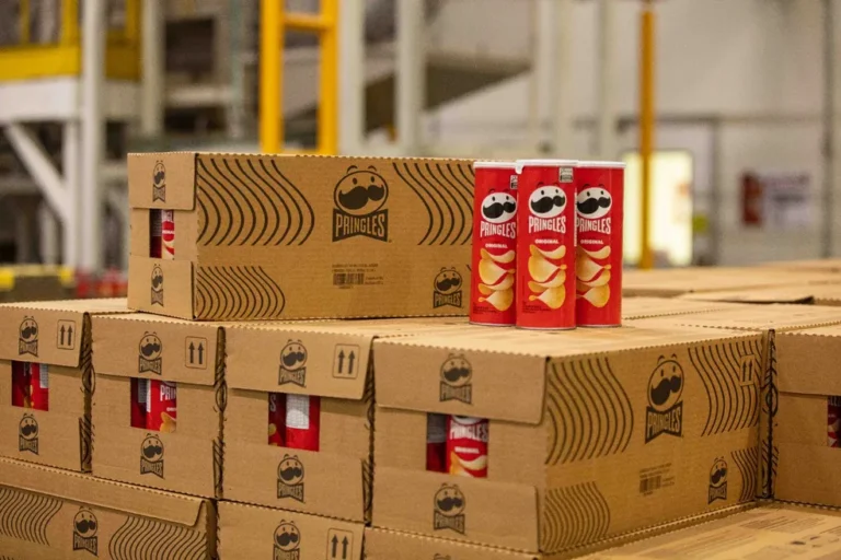 Dona do M&M’s fecha acordo bilionário para comprar fabricante da Pringles