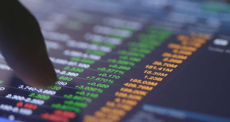 Ibovespa renova recorde de fechamento puxado pela disparada da Petrobras