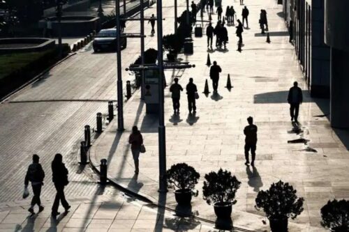 China emite bilhões em dívida soberana para reanimar economia