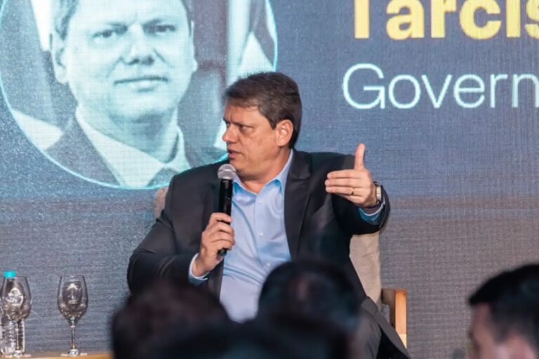 Tarcísio de Freitas condena violência em debate entre candidatos à prefeitura de São Paulo