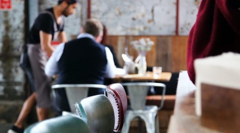 Setor de serviços cresce em julho e supera expectativas do mercado