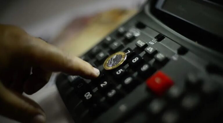 IGP-10 desacelera para em setembro, impactado por commodities