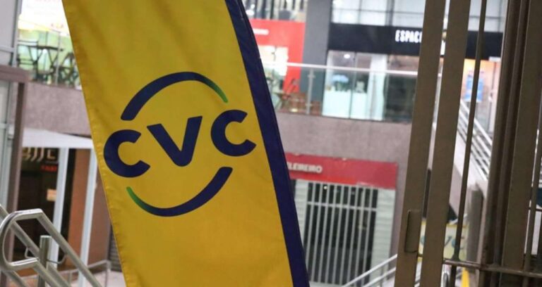 Fundo de investimento eleva participação acionária na CVC (CVCB3)
