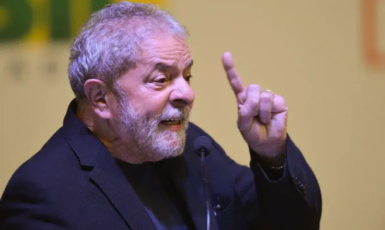 Governo Lula apresentará proposta para evitar uso do cartão do Bolsa Família em apostas