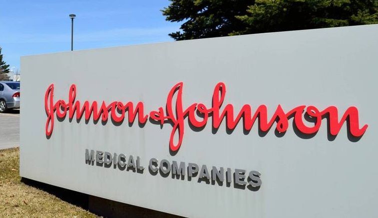Johnson & Johnson pede falência em busca do fim de ações judiciais em massa