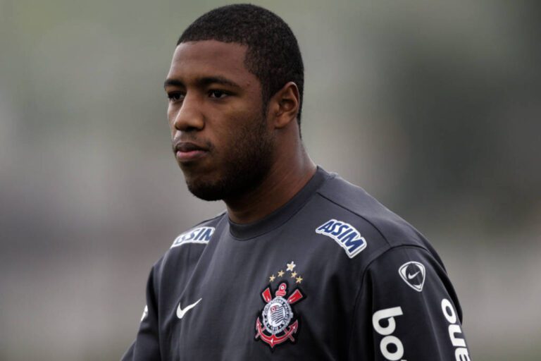 Jucilei, ex-jogador do Corinthians, perde R$ 45 milhões em golpe de criptomoedas