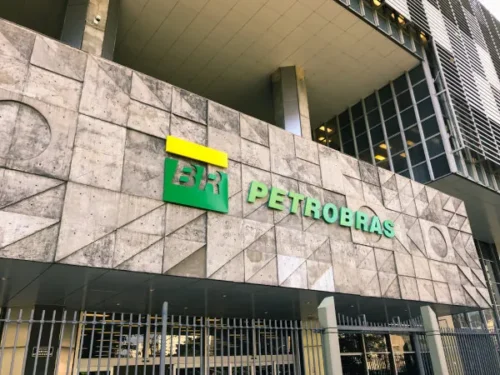 Petrobras conclui oferta de títulos globais feita por PGF no valor de US$ 1 bilhão