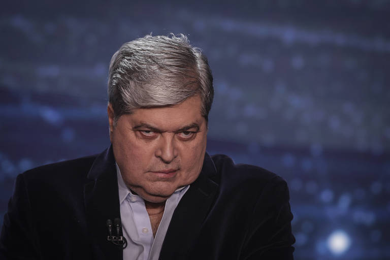 RedeTV! decide parafusar cadeiras no chão para debate após agressão de Datena a Marçal