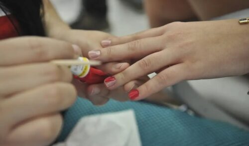 Setor de serviços no Brasil registra queda de 0,4% em agosto, revela IBGE