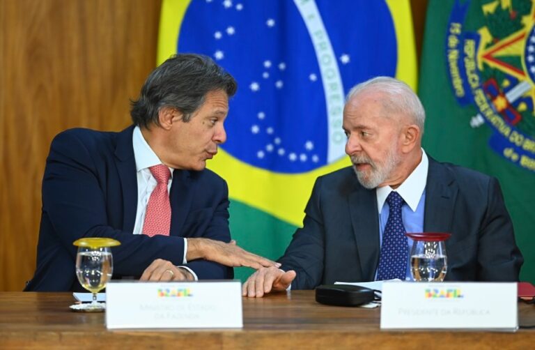 Bancos pedem a Lula e Haddad que governo insista em ajuste fiscal