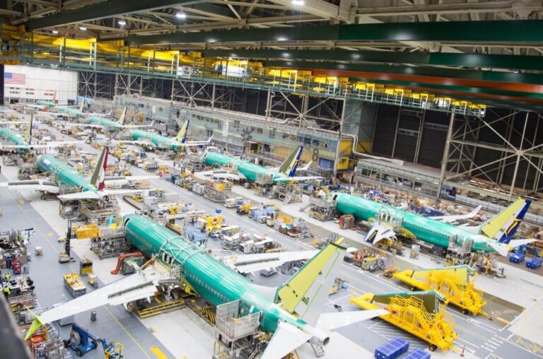 Boeing apresenta proposta de aumento salarial de 35% 