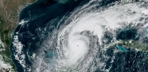 Furacão Milton atravessa a Flórida, mas estado evita inundações catastróficas