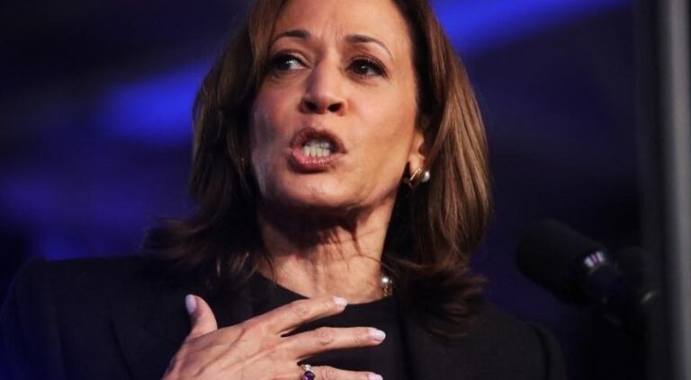 Kamala Harris levanta questões sobre a resistência física de Trump durante campanha em Michigan