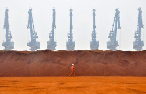 Minério de ferro registra queda significativa em Dalian por dados econômicos fracos da China