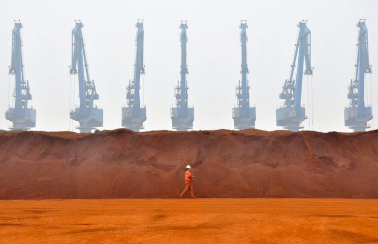 Minério de ferro registra queda significativa em Dalian por dados econômicos fracos da China