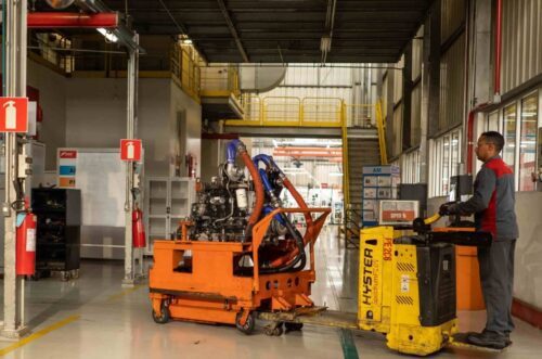 Confiança da indústria se mantém estável em outubro, após duas altas consecutivas, revela CNI