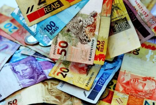 Gasolina, plano de saúde e café: os maiores impactos sobre a inflação de 2024