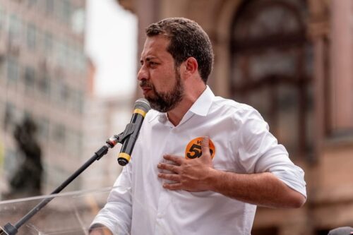 Boulos critica reeleição de Nunes como “trampolim” para Tarcísio na presidência