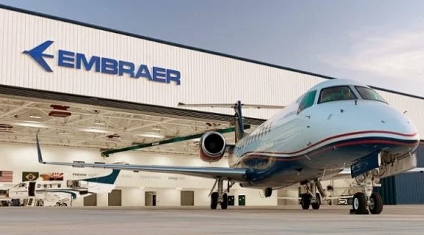 Embraer (EMBR3) registra crescimento nas entregas e impacta o mercado com aumento nas ações