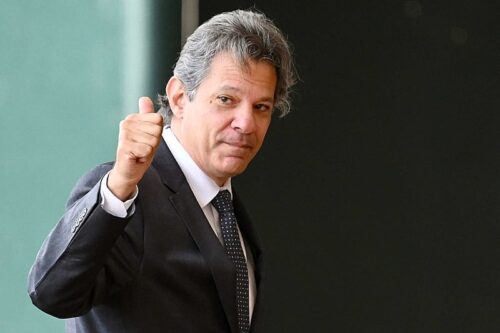 Brasil pode obter grau de investimento até 2026, diz Haddad após elevação de rating