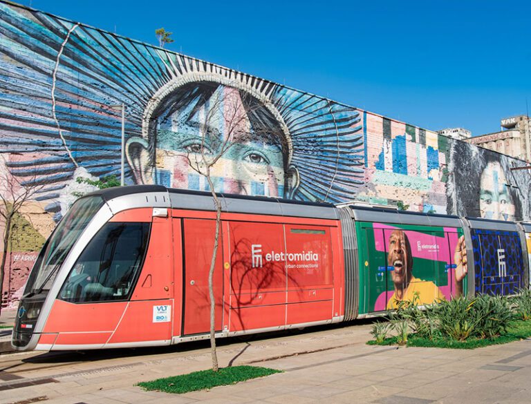 Eletromidia (ELMD3) paga quase R$ 1 bilhão para assumir mobiliário do RJ