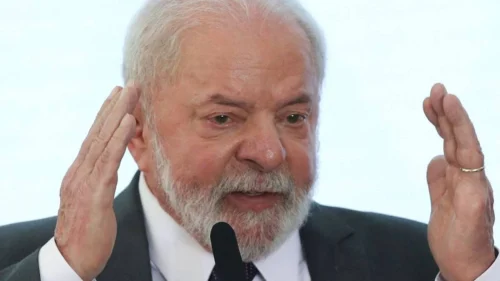 Lula critica mercado e diz que investimento no social é sempre “tratado como gasto”