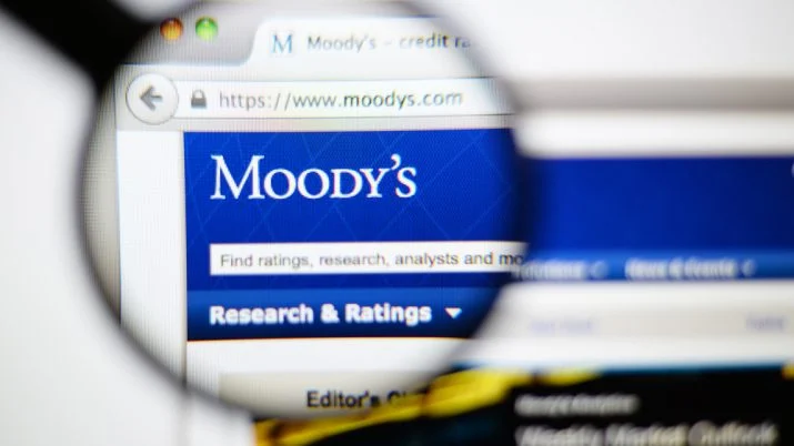 Moody’s eleva nota de crédito do Brasil a Ba1 e país fica a um passo do grau de investimento