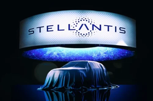 Stellantis demite CFO em estratégia de reformulação da gestão
