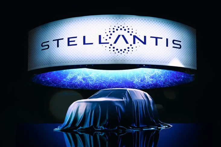 Stellantis demite CFO em estratégia de reformulação da gestão