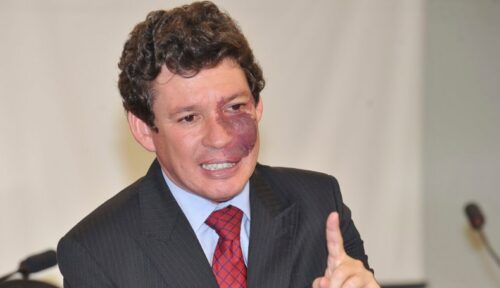 Reginaldo Lopes defende fim da escala 6×1