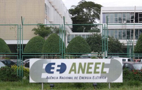 Aneel retoma discussão sobre bônus de R$1,3 bi para aliviar contas de luz em dezembro