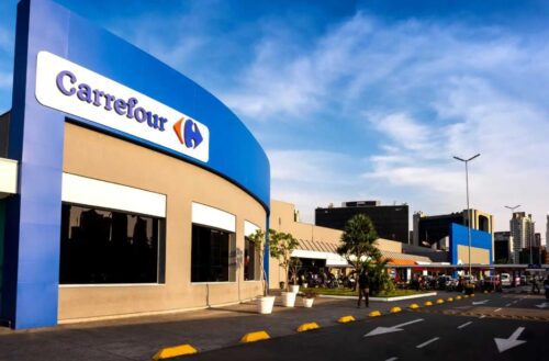 Carrefour Brasil (CRFB3): como o boicote afeta os números e as ações da companhia