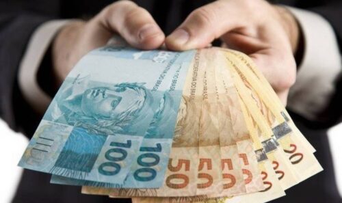 Brasil registra superávit comercial de US$ 74,6 bi em 2024