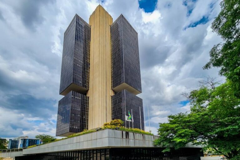 Boletim Focus: projeções de inflação para 2025 e 2026 são elevadas, segundo o BC