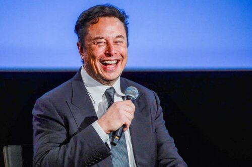 Tesla dispara bilhões em valor após eleições, mas UBS alerta para riscos