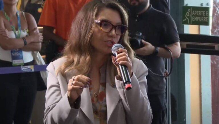 Queda de popularidade de Janja: pesquisa aponta preocupação no PT e no Governo Lula