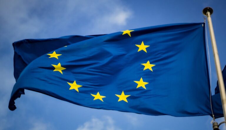 Preços ao produto da zona do euro caem em outubro