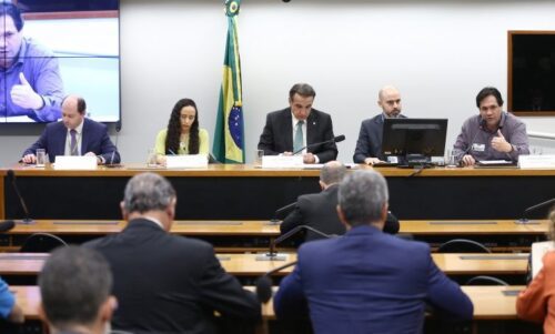 CME da Câmara aprova R$ 4,6 bi em emendas ao orçamento de 2025