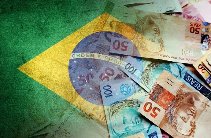 Inflação no Brasil estoura teto da meta e acumula alta de 4,83% em 2024