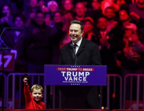 Musk fala em mudanças significativas ao lado de Trump em evento