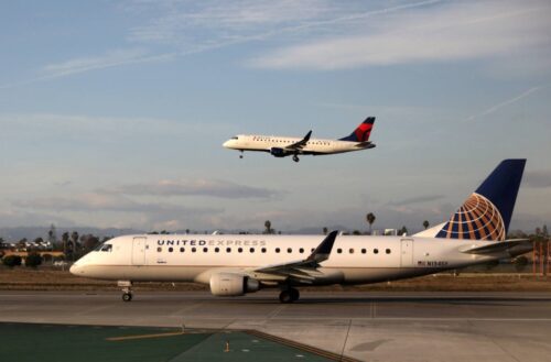 United Airlines vai levar internet via Starlink de Elon Musk para seus voos